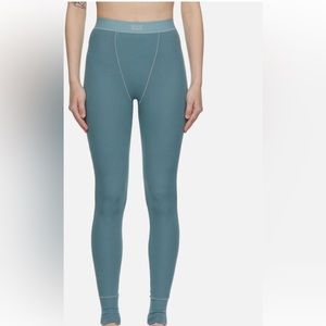 Skims leggings, worn once, perfect condition